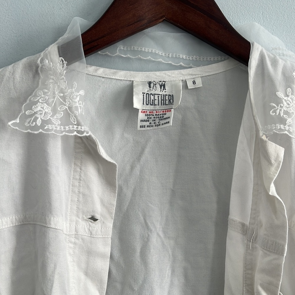 White Button Down Top Lace Collar - image 4